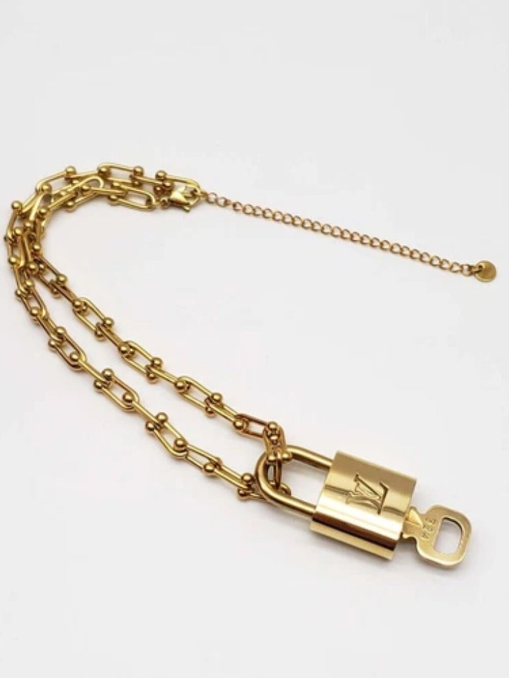 Gold-Plated Necklace with Authentic Louis Vuitton Padlock - Picture 8 of 9